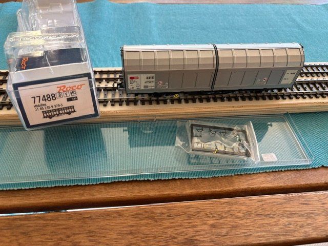 Roco Modellini di ferrovie: SBB Schiebewandwagen von Roco 77488 – Nuovo e nell'imballaggio originale da Frenkendorf venduto da HampeFrenk