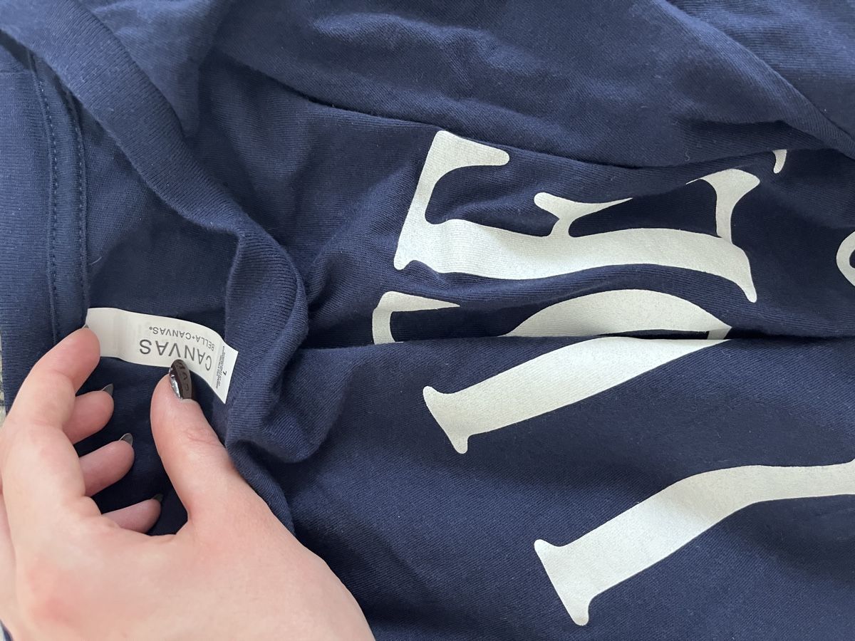 Leibchen & Hosen: Katelyn Tarver T-Shirt / Trikot – Neu und originalverpackt aus Nussbaumen AG von c.4 3