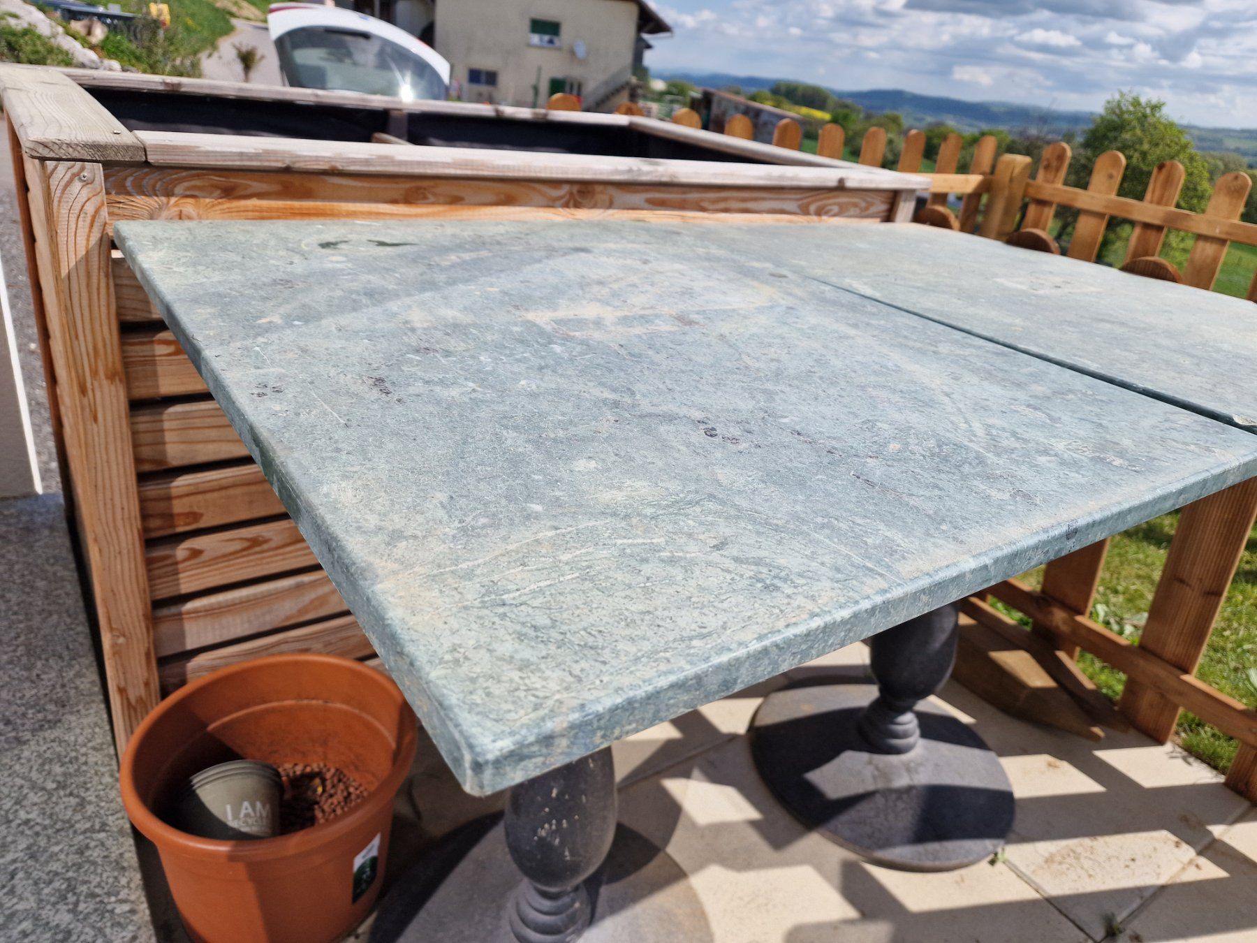 Tavoli: Table de jardin en marbre véritable, 2 pièces – Usato da Chapelle (Broye) venduto da Ryzix 1
