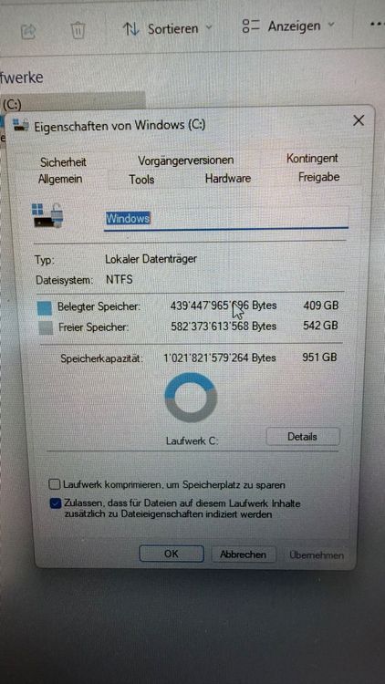 Lenovo ThinkPad P16v Gen 1 4