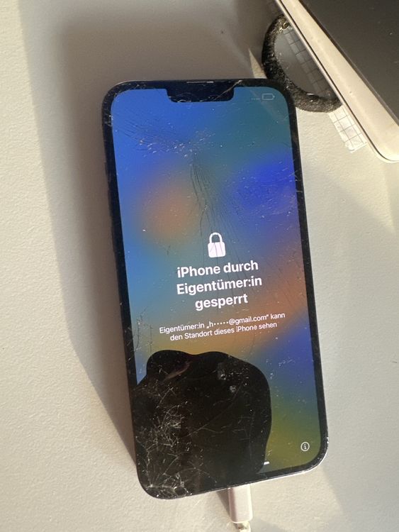 Apple iPhone 13 mini - 128 Go - Minuit (Bloqué iCloud) Pour Pièces