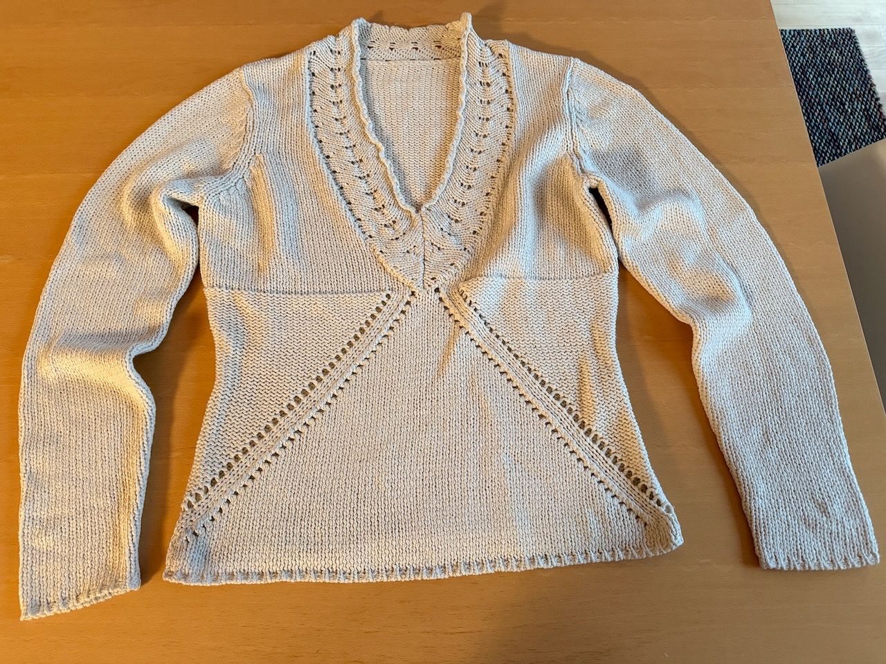 Maglioni & Felpe: kuscheliger Pullover in ecru, mit schönem Halsausschnitt, M – Usato da Winterthur venduto da ing_pd8f 6