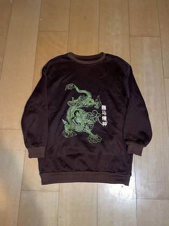 Sweatshirt