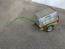 Fahrradanhänger mit Kunststoffbox Metall grün lackiert