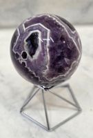 Chevron Amethyst Kugel B 54mm 218g