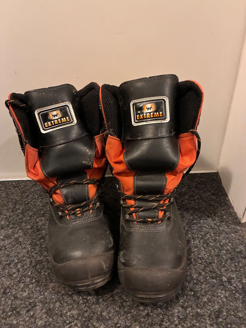 Schuhe für Jungen: Sicherheitsschuhe Kinder – Gebraucht aus Zuckenriet von pinus99