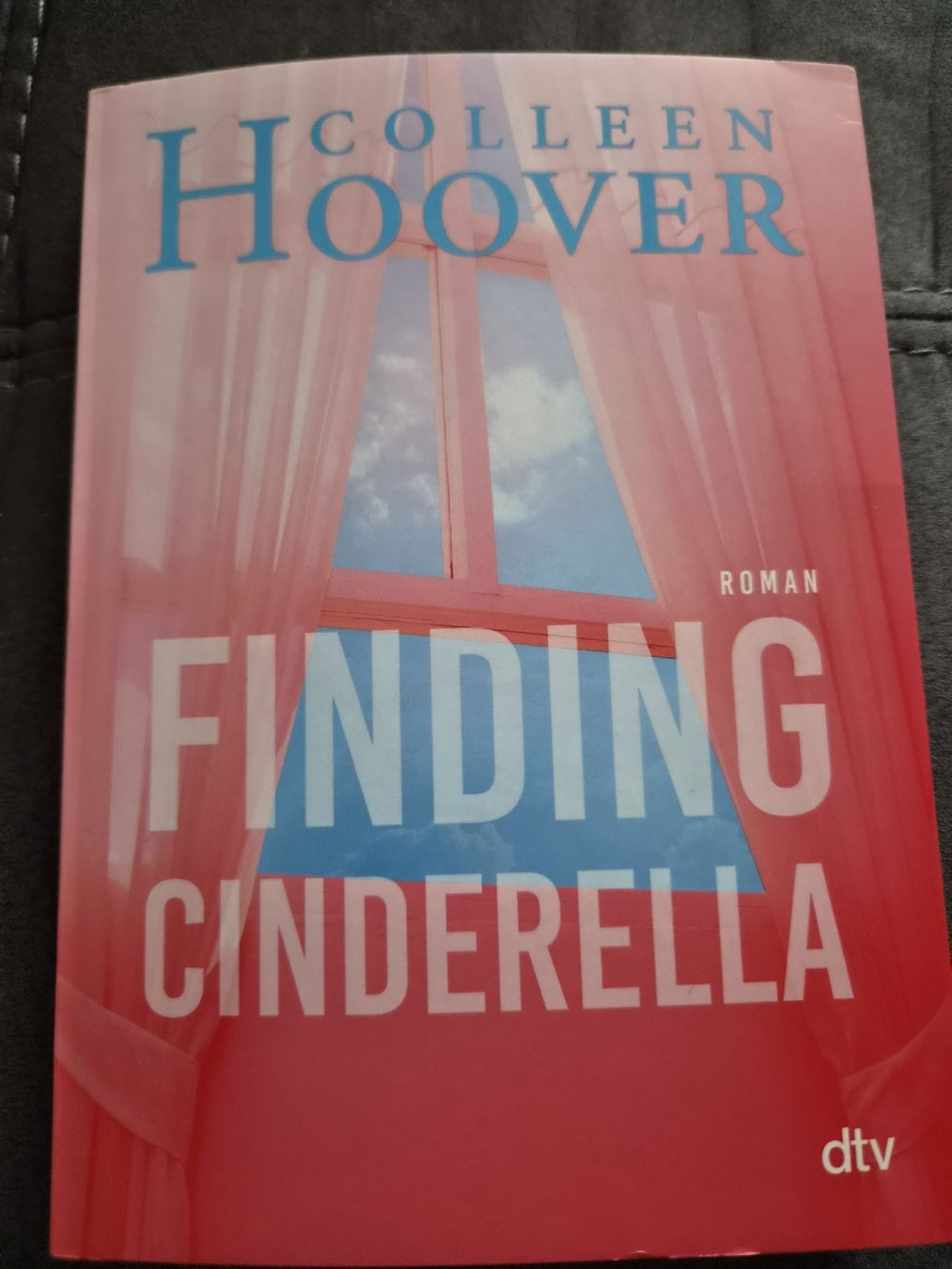 Livres: Colleen Hoover Finding Cinderella Roman  – Neuf (Voir description) à Mollis par Karin1996