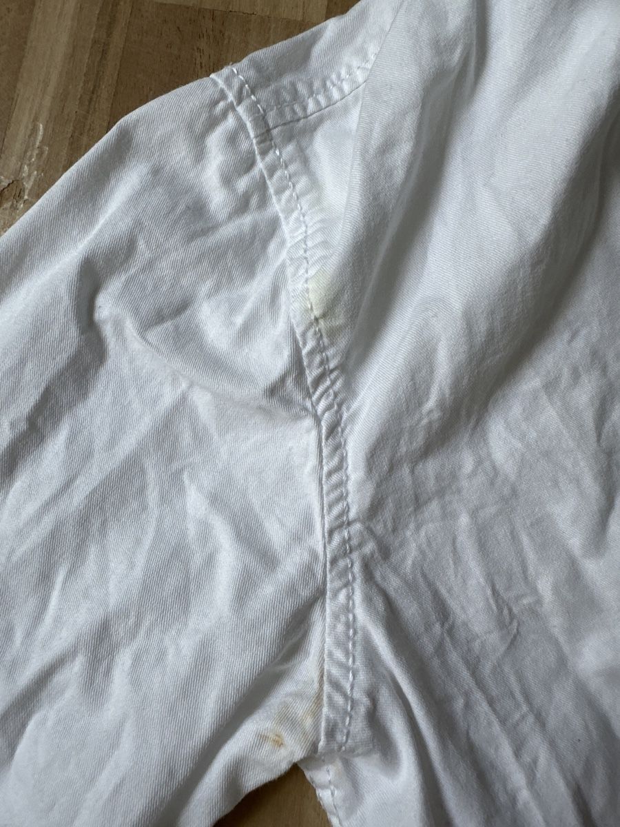 H&M Hemden, T-Shirts & Polos: Weisses Hemd 104cm – Gebraucht aus Zürich von chemostat 3