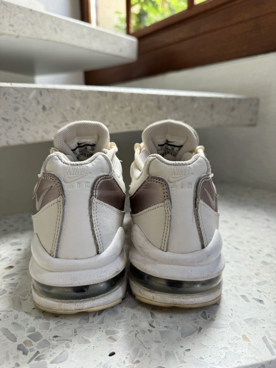 Nike Scarpe da donna: Nike Air Max Limited Edition – Usato da Bevaix venduto da Charlene18 2