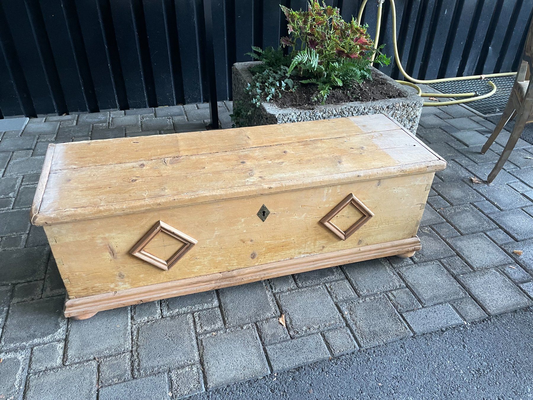 Cassapanche: Holztruhe, Antike Truhe, – Usato da Frenkendorf venduto da pivot02
