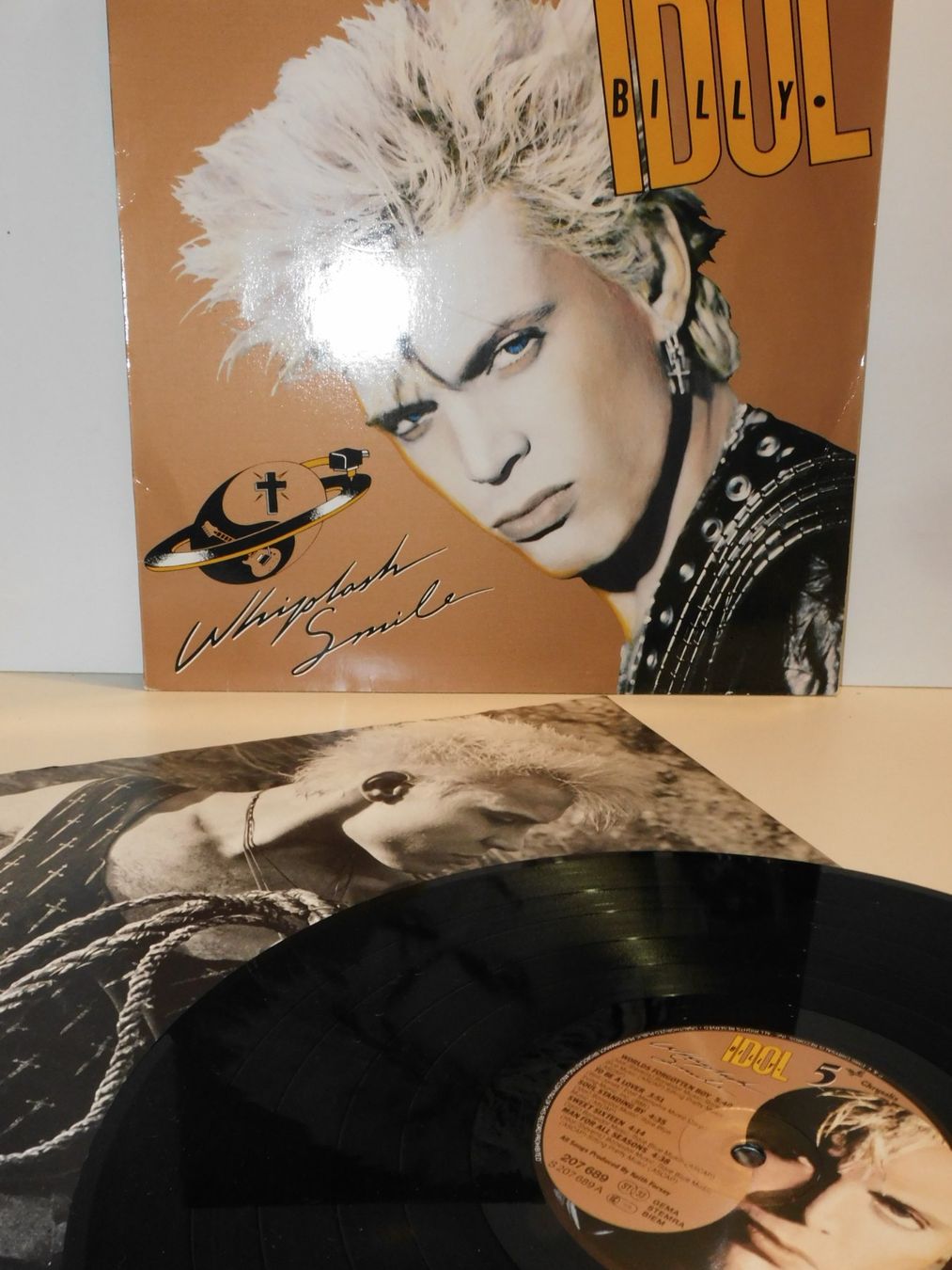 Schallplatten: LP -  Billy Idol  - 1985 - Schallplatte    LP – Gebraucht aus Sursee von 76