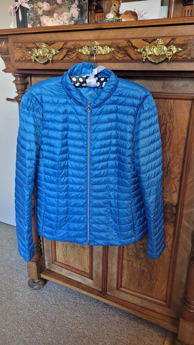 Marc Cain Giacche: Spitzen Daunenjacke Marc Cain Gr.N5 – Nuovo (secondo la descrizione) da Winterthur venduto da Wohnhaus 1