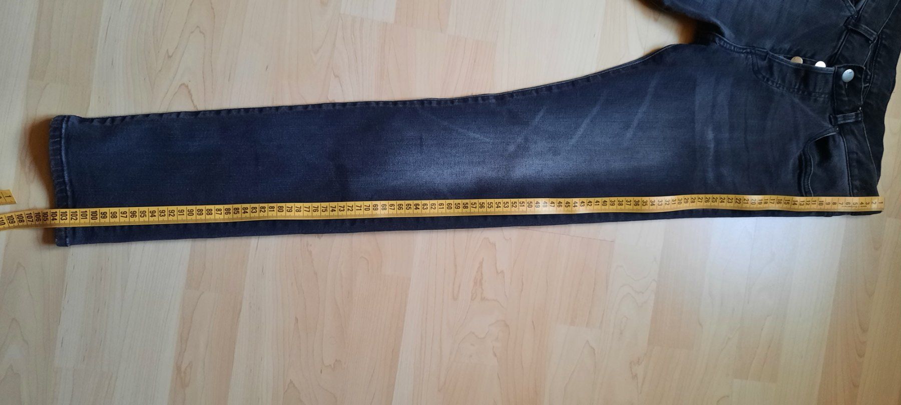 H&M Pantaloni: Jeanshosen – Usato da Hinwil venduto da Zom 2