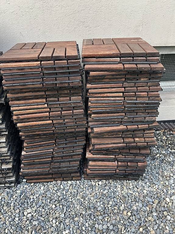Rivestimenti per pavimenti: Bodenplatten 30cm x 30cm, System IKEA  – Usato da Brittnau venduto da Max_Headroom
