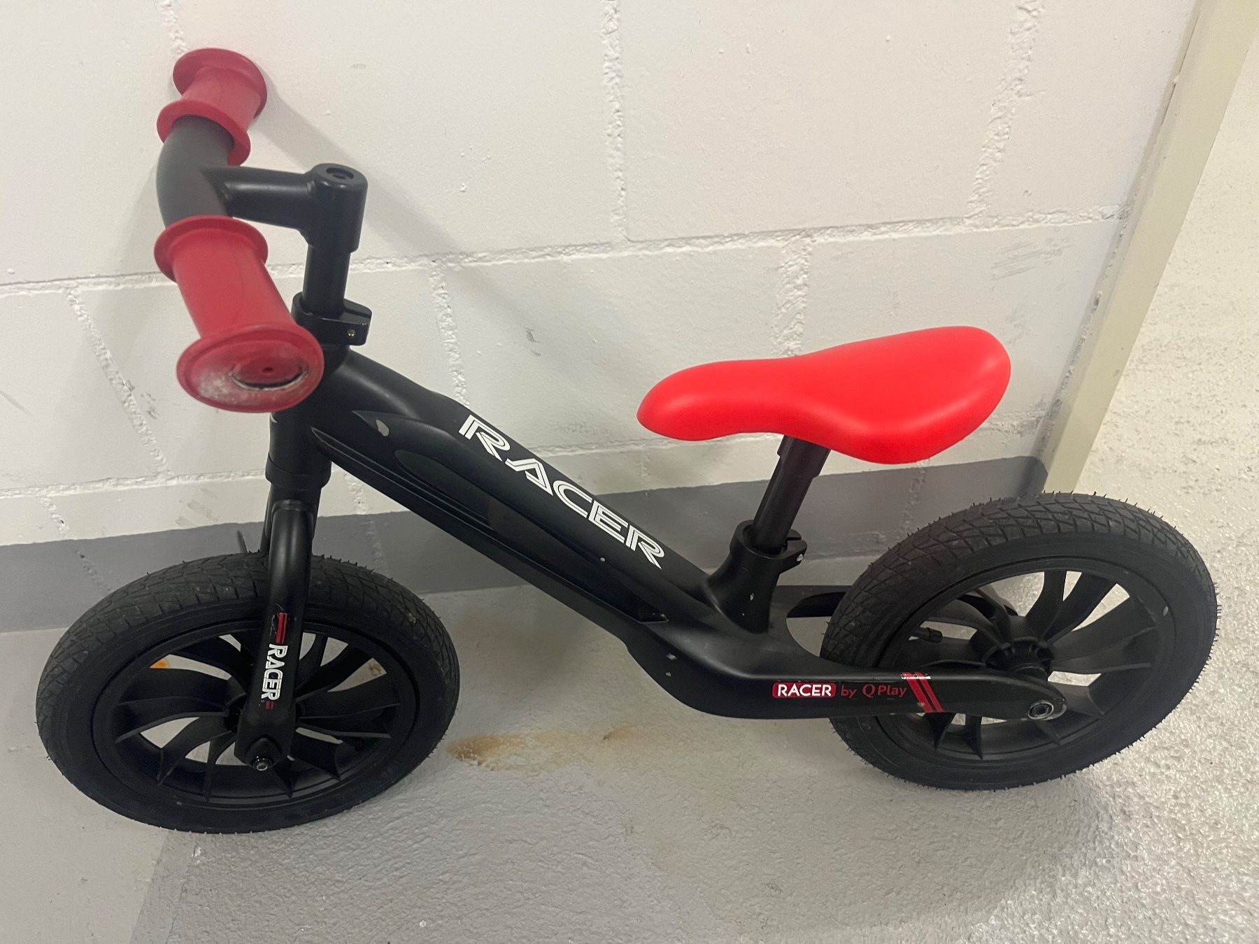 Fahrzeuge für Kinder: Laufrad Racer – Gebraucht aus Waltenschwil von r_fl 1