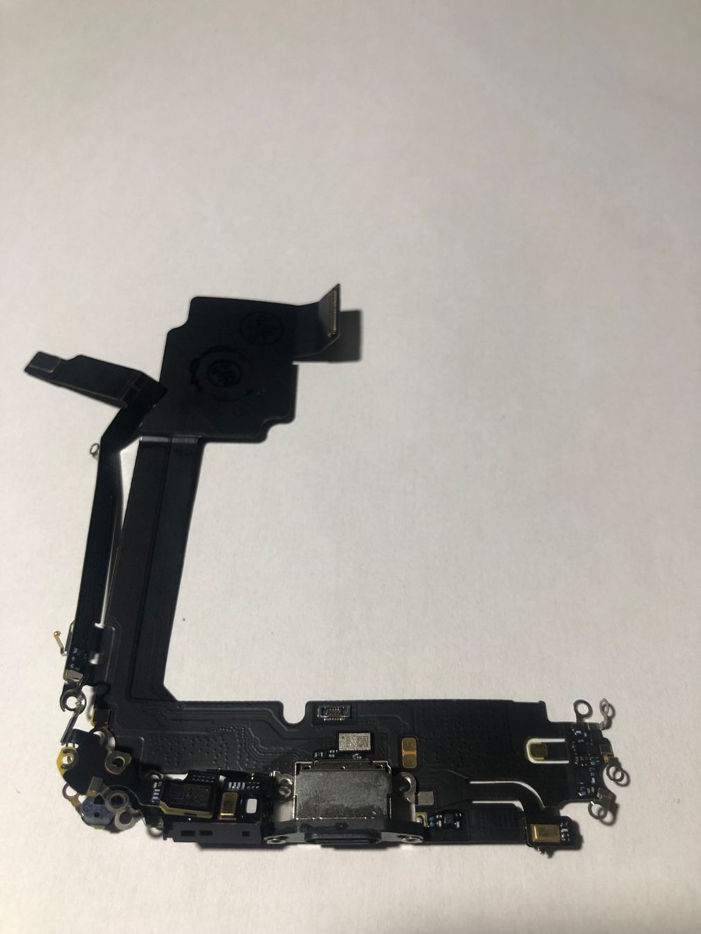 Apple Caricabatterie: Connecteur de charge Iphone 15 pro max originale – Nuovo e nell'imballaggio originale da Leukerbad venduto da ray_lyv7