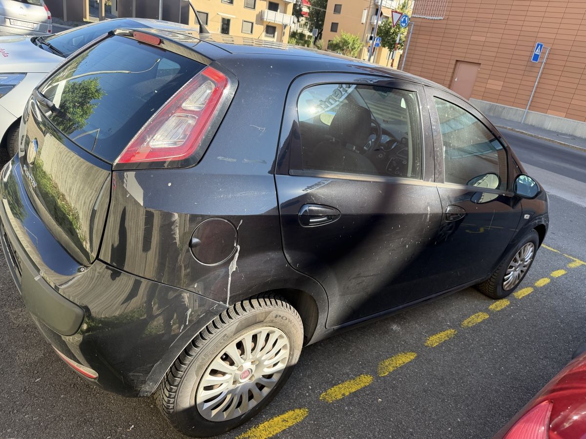 Fiat Autos: Fiat punto – D'occasion à La Chaux-de-Fonds par Transportchezmax 3