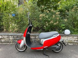Elektro-Roller fahrbar mit B1 oder A1 Führerschein