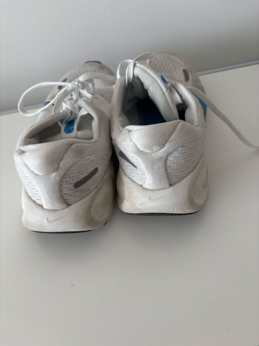 Nike Chaussures garçon: Nike Schuhe  – D'occasion à Salenstein par sehrgut 2
