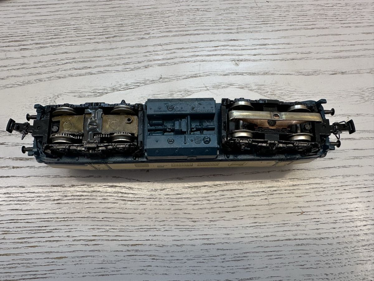 Märklin Modelleisenbahnen: Märklin 3074 DB BR 216 digital – Gebraucht aus Lupsingen von New-Haven 5