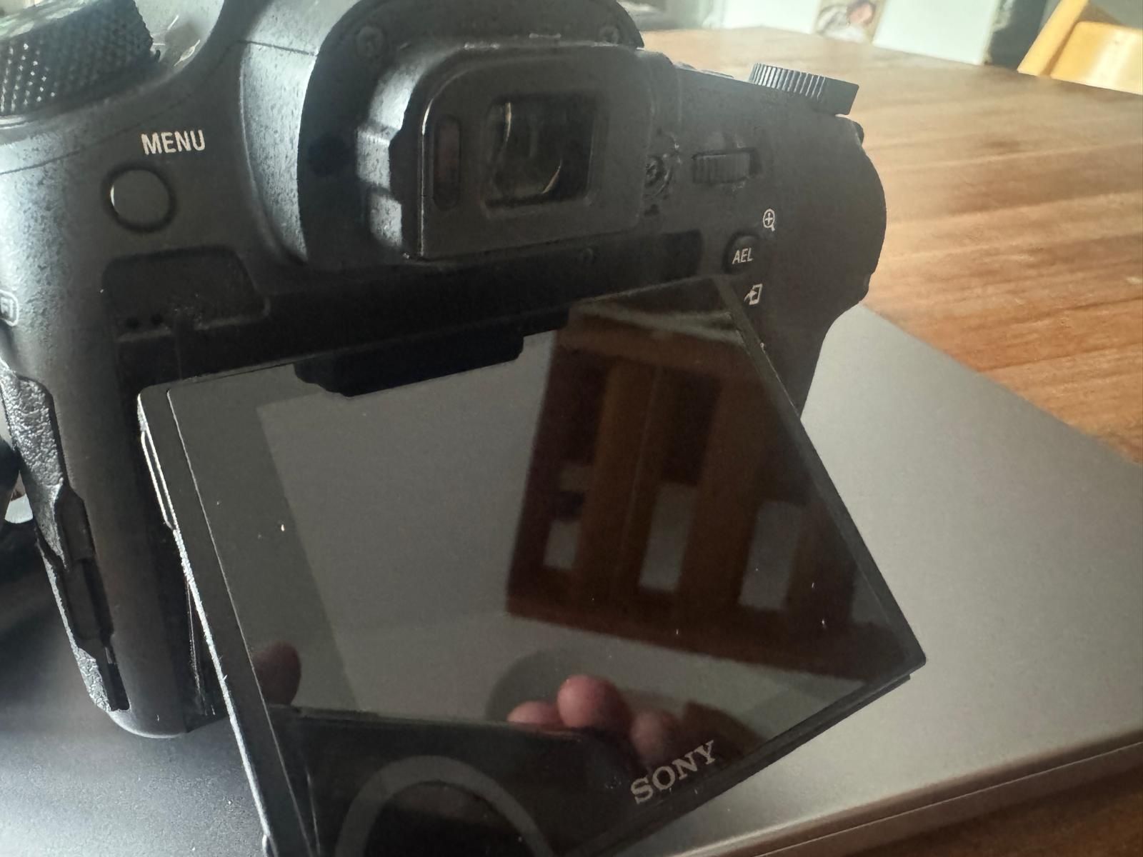 Sony Kamera: SONY Kompaktkamera RX10 IV – Gebraucht aus Allenwinden von evk_x25p 2