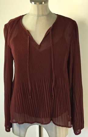S/M 38 C&A semitransparente Plissee Bluse + Top weinrot