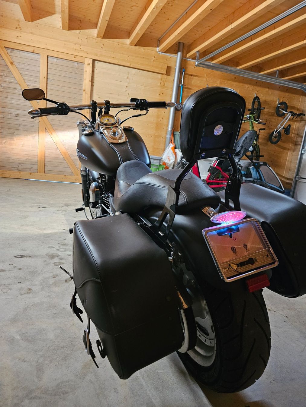 Harley-Davidson Chopper: HARLEY-DAVIDSON FXDF Dyna Fat Bob – Gebraucht aus Aarberg von eldel 2