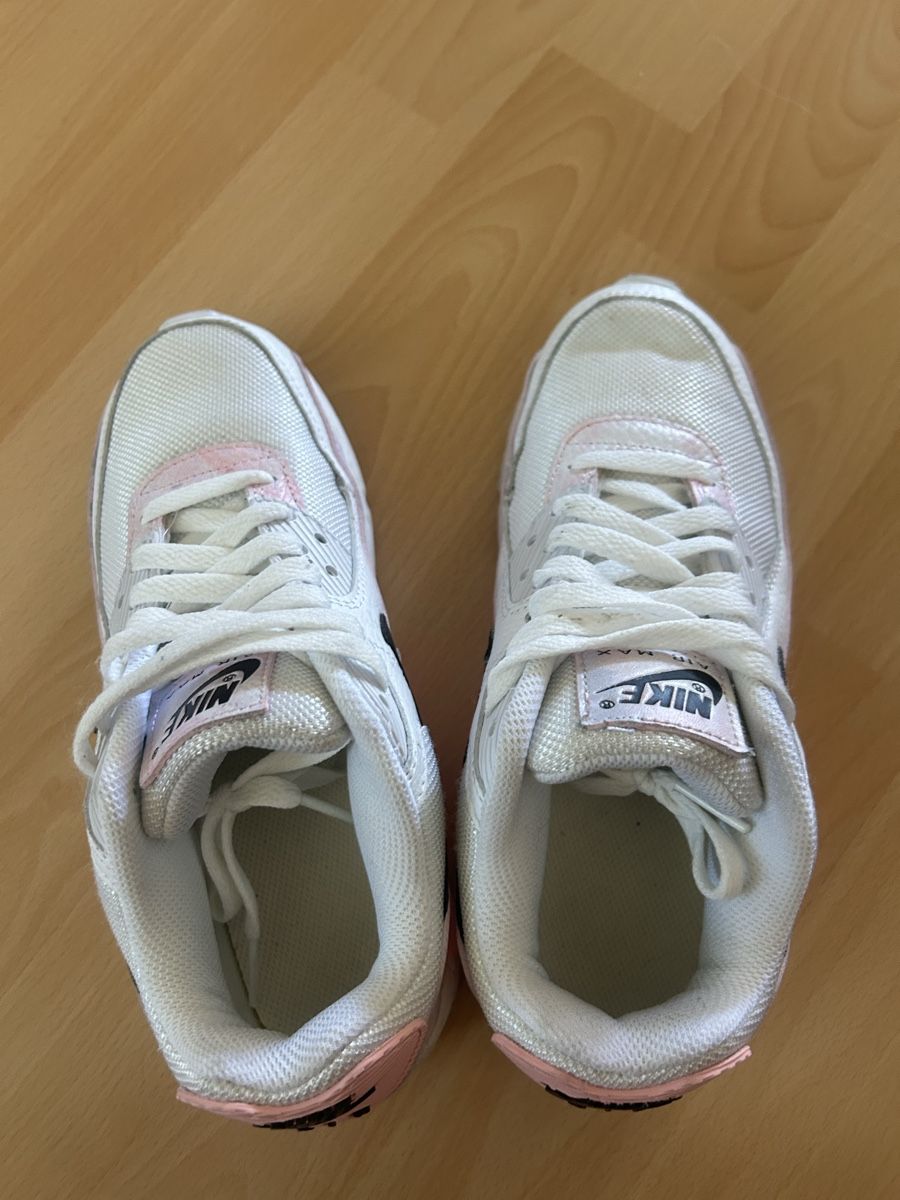 Nike Scarpe da uomo: Nike Air Max 90 Grösse 36.5 weissrosa – Usato da Ostermundigen venduto da HarleyQ3 1