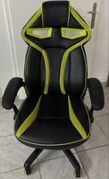 Büro/Gaming Stuhl Grün Schwarz mit Rollen | Gebraucht