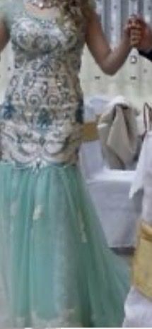 Kleider: Abendkleid – Neu (gemäss Beschreibung) aus Stein AG von Ibi__