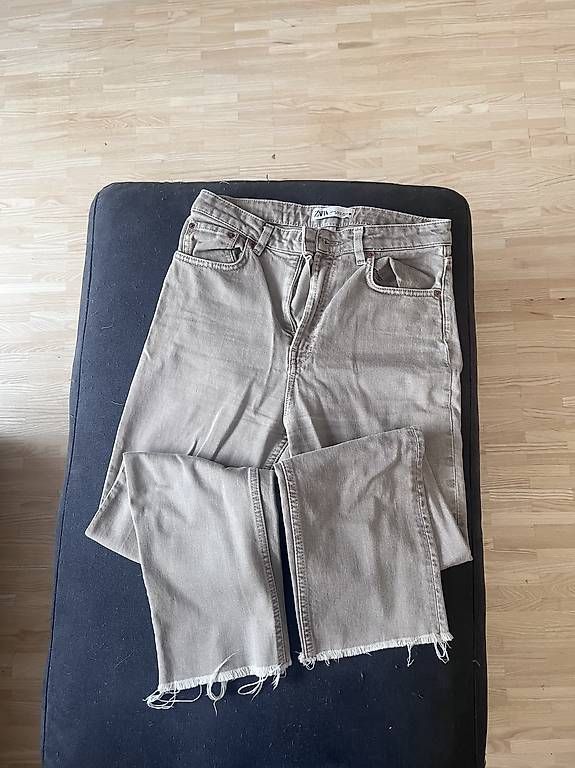 Jeans: Dunkelbeige Jeans Zara – Usato da Au ZH venduto da muetz4 1