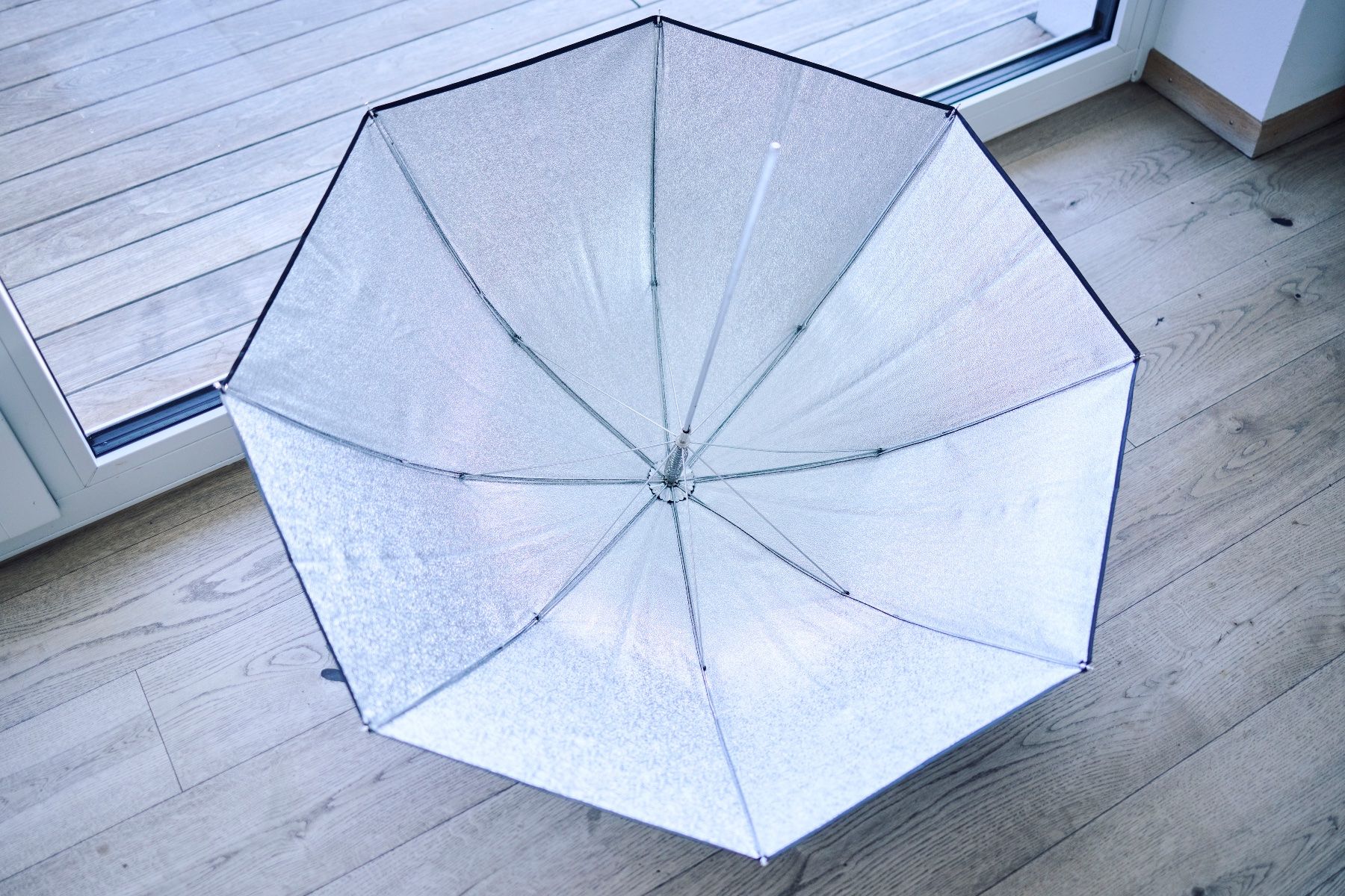 Profoto Flashs: Profoto Umbrella Shallow Silver M - Blitzschirm – D'occasion à Meilen par danielson0_3