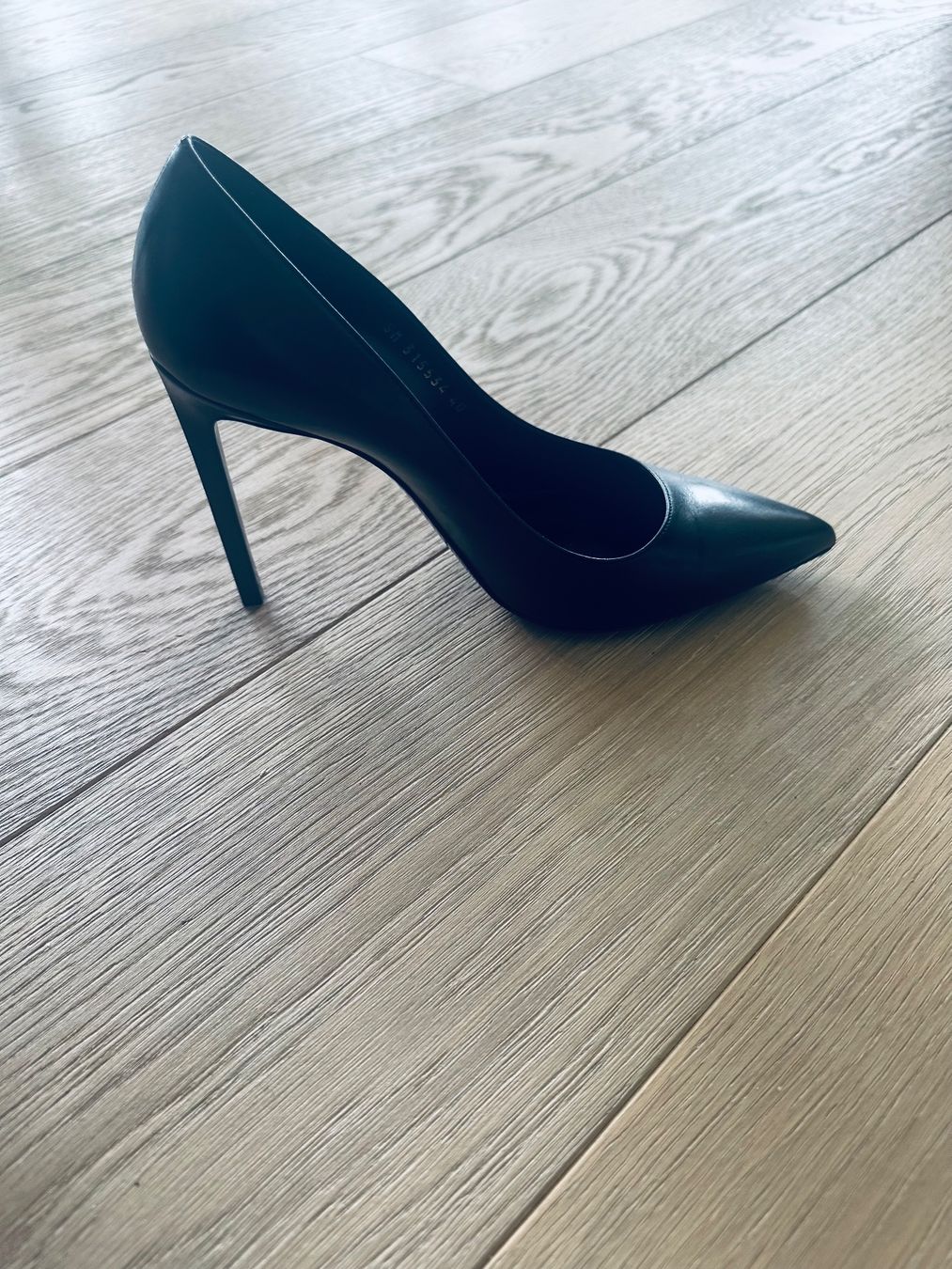 Saint Laurent Scarpe da donna: Saint Laurent pumps Size 40 – Usato da Kilchberg ZH venduto da a_delia 1