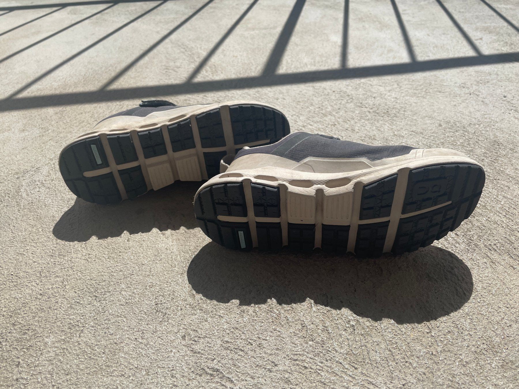 On Scarpe da uomo: On Cloudhero Waterproof (Grösse 30) – Usato da Zürich venduto da papillon8000 1