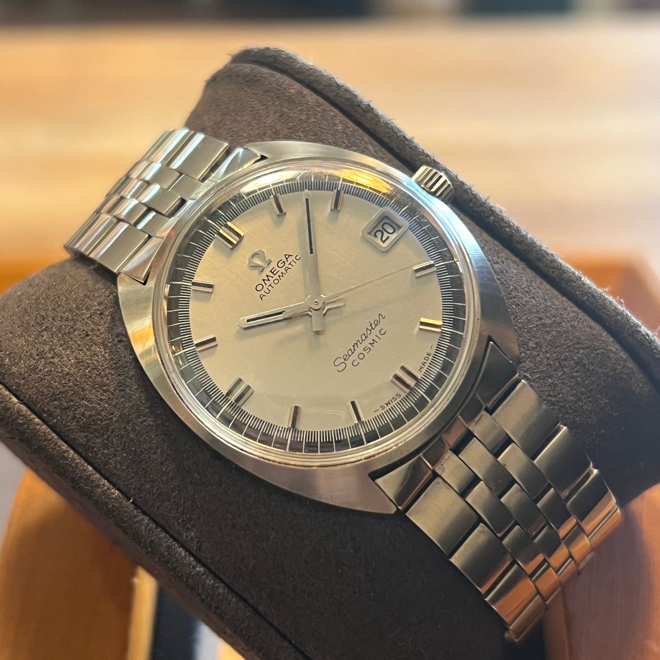 Omega Uhren: Omega Seamaster Cosmic Vintage Automatic Date 166.023 – Gebraucht aus Carouge GE von Watchaser 7