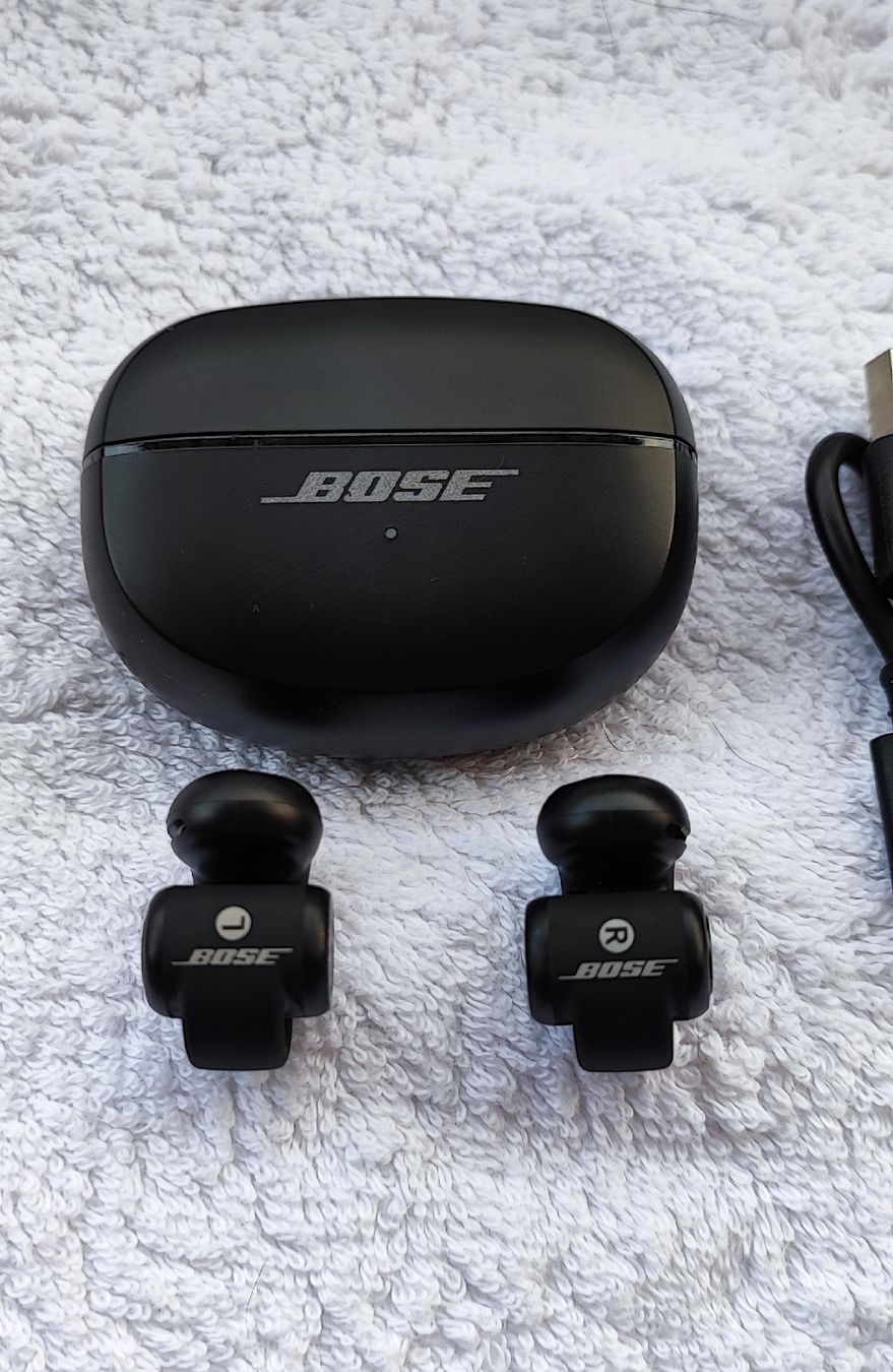 Bose Cuffie: Bose Open-Ear Kopfhörer Ultra Earbuds Schwarz – Usato da Zollikofen venduto da zar_j67f 1