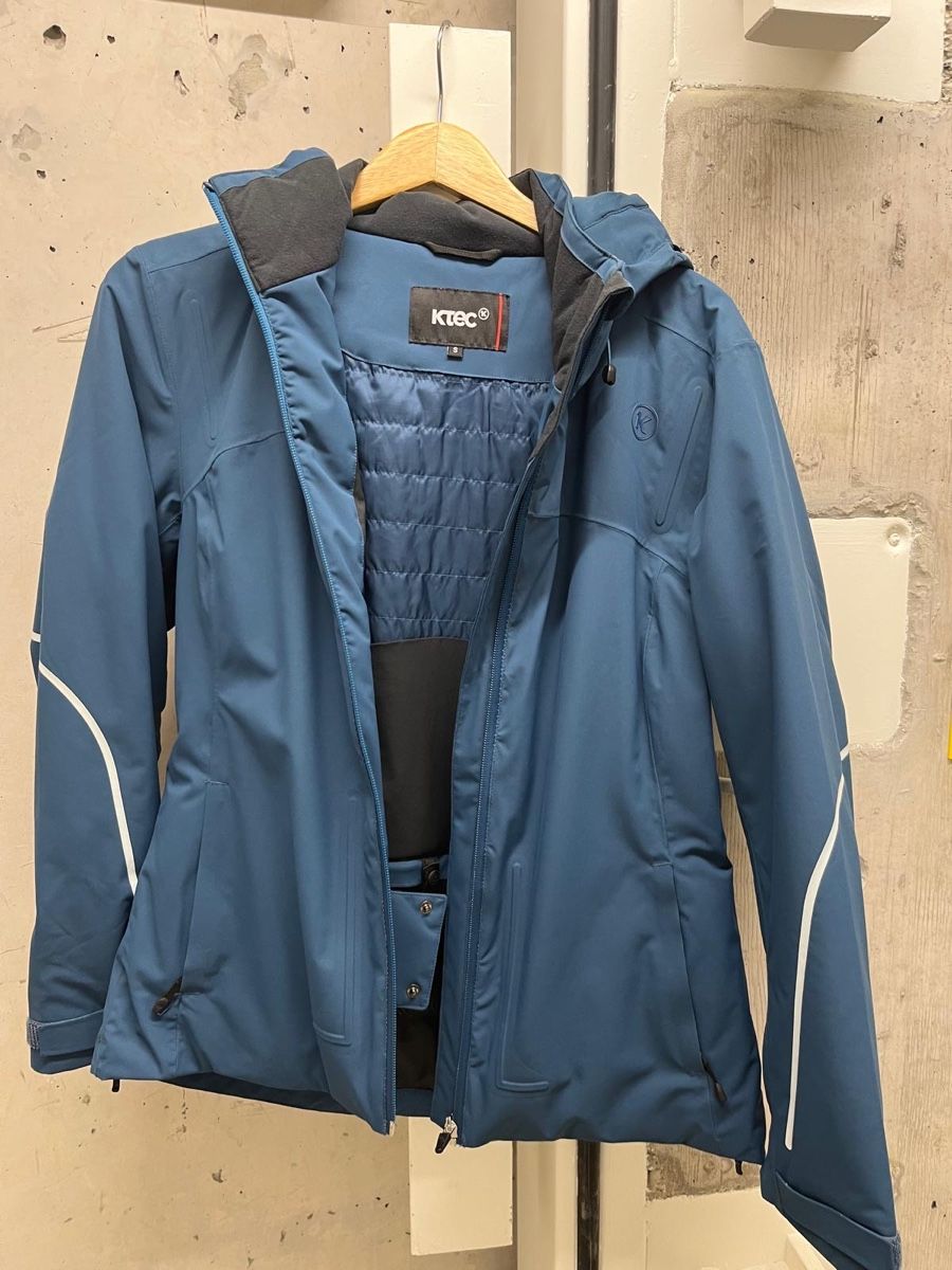 Jacken & Mäntel: Skijacke Winterjacke – Gebraucht aus Zürich von summerinthecity100 1
