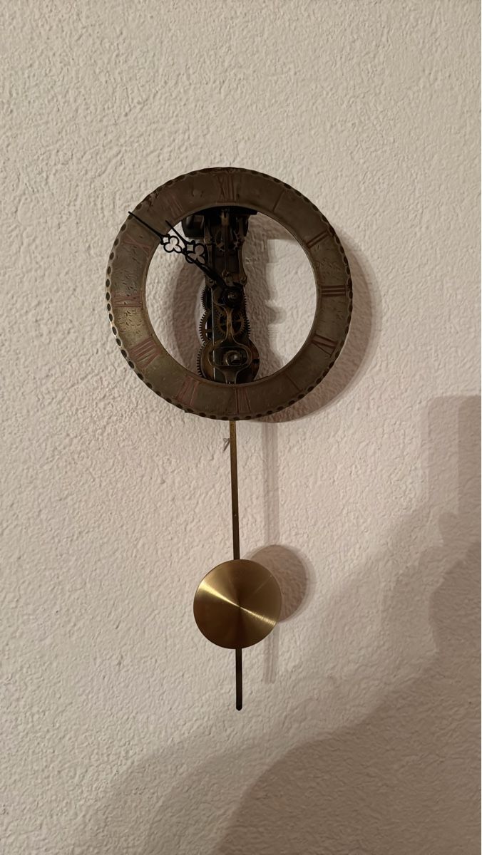 Orologi: Wanduhr – Usato da Walliswil b.Wangen venduto da CharlotteGarde