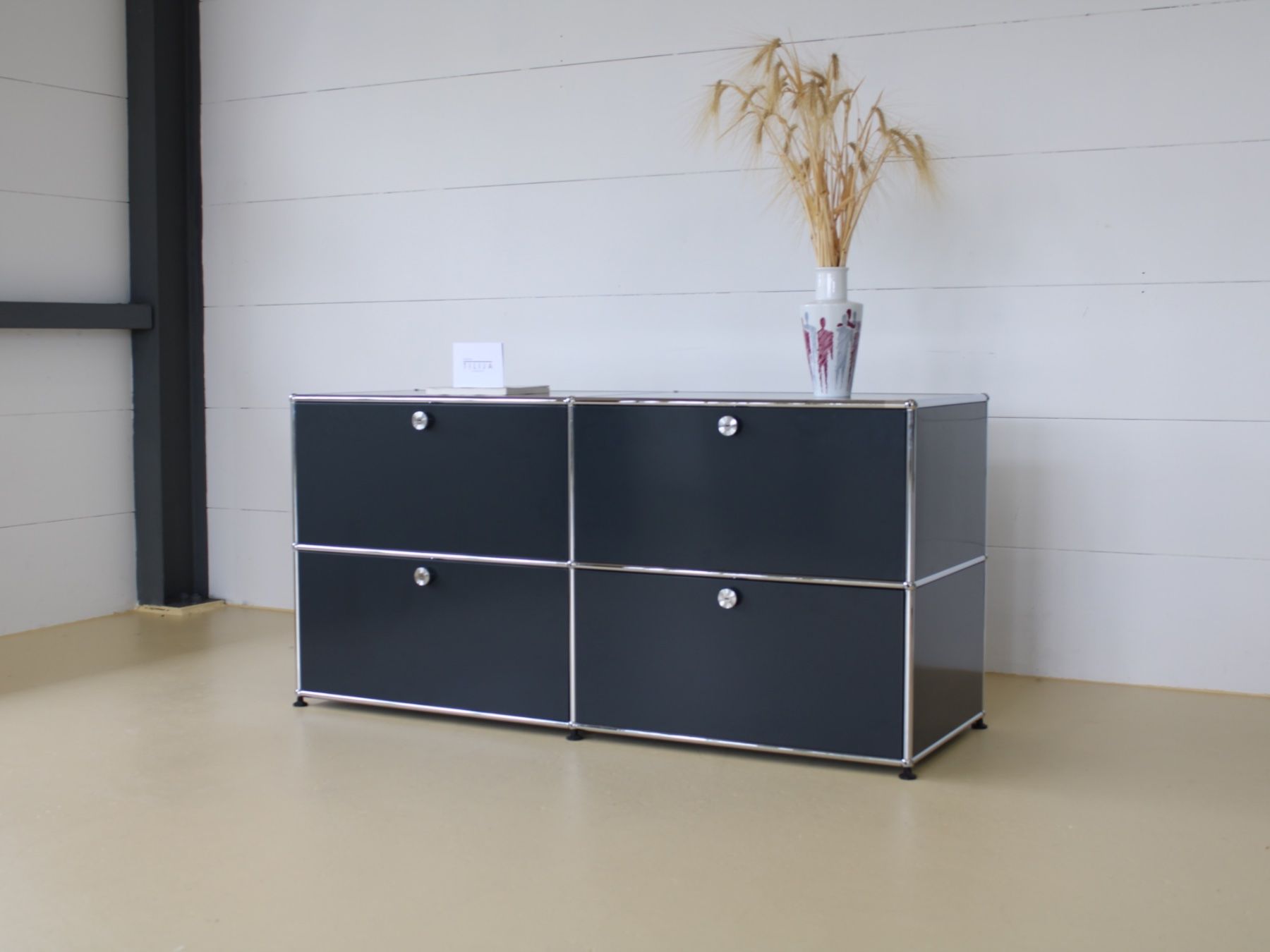 USM Cassettiere: USM Sideboard in Anthrazitgrau – Usato da Meinisberg venduto da atelier_TILIJA 8