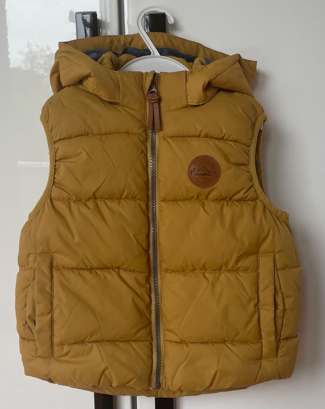 H&M Sonstige Jungenkleidung: Gilet col cappuccio H&M – Gebraucht aus Castel San Pietro von Moregi 2