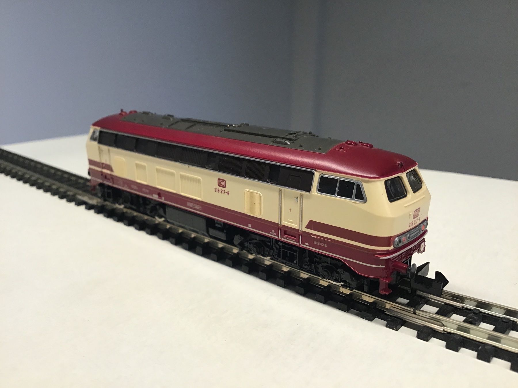 Fleischmann Modellini di ferrovie: DB Diesellok BR 218, FLEISCHMANN N Analog – Usato da Männedorf venduto da Modellbau-wyss 1