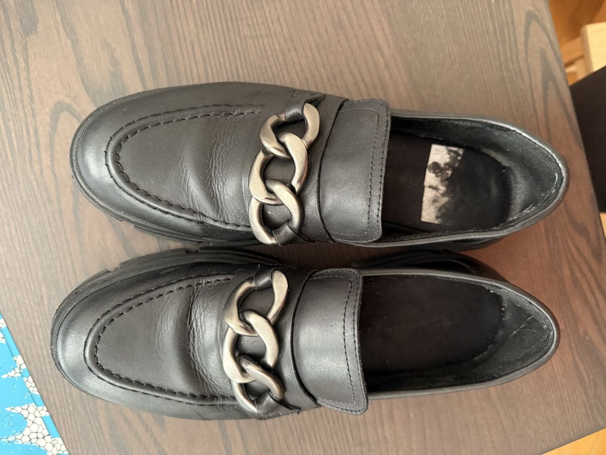 Scarpe da donna: Mocassins/derby Tamaris – Usato da Le Locle venduto da tchanatakoua 5
