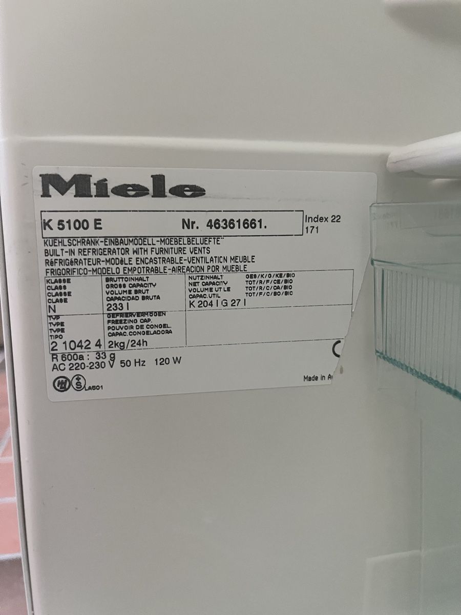 Miele Kühlschrank: Kühlschrank Miele 55 x 127 – Defekt aus Zuchwil von Bettli 1