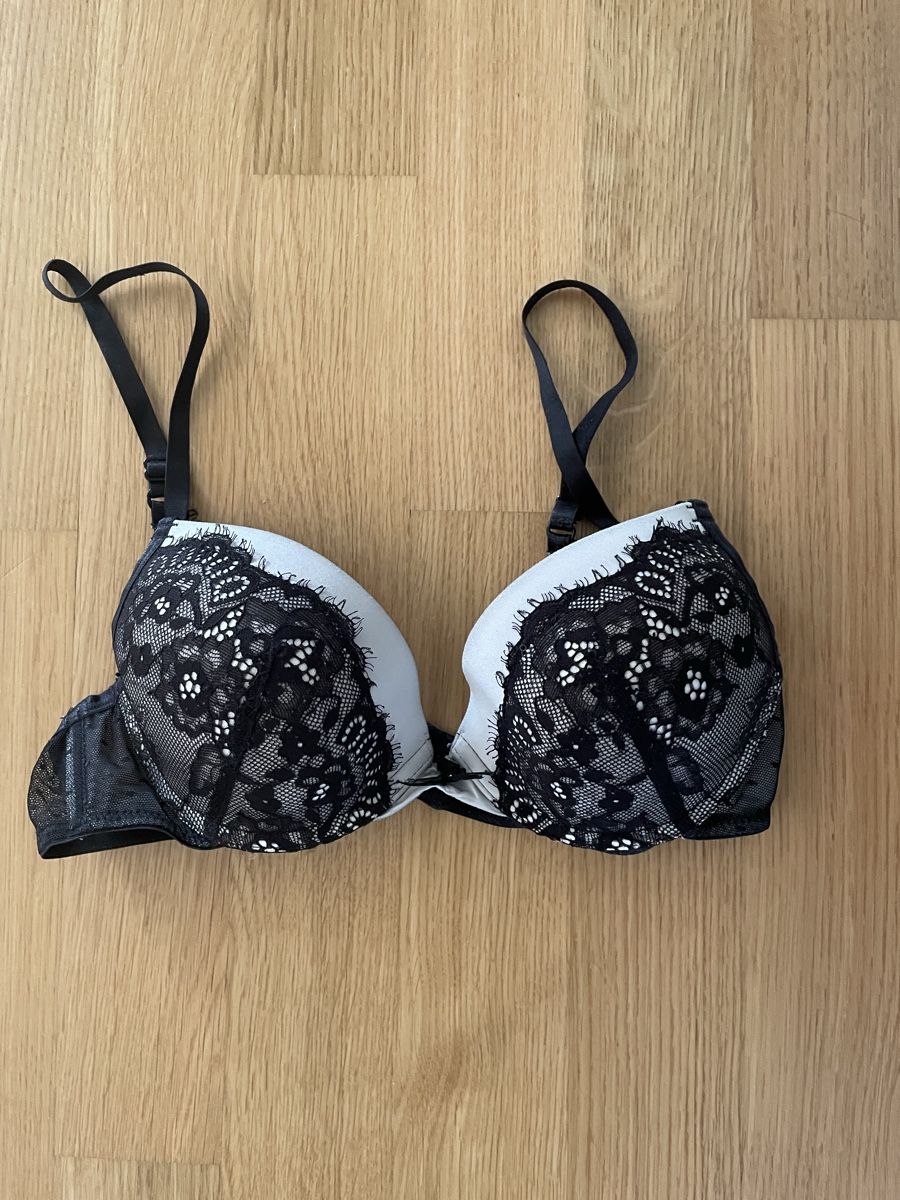 Altra biancheria intima: BH, 80B – Nuovo (secondo la descrizione) da aarau venduto da A.Naef