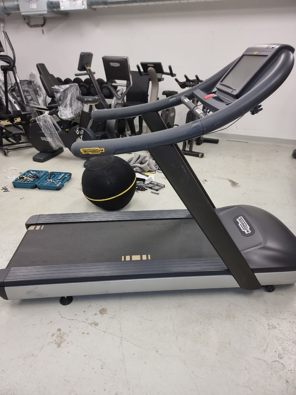 Technogym Hometrainer: Laufband Technogym Run 600 – Gebraucht aus Aarau von Aboudx