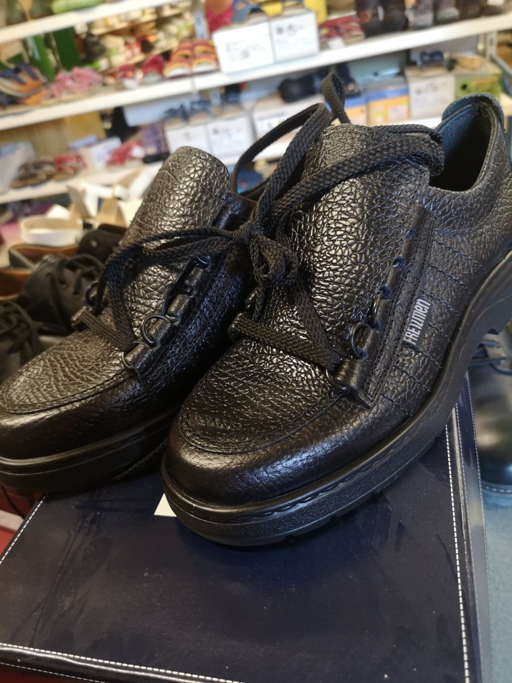 Scarpe da uomo: Fretzmen – Nuovo e nell'imballaggio originale da Möhlin venduto da Highwaytom