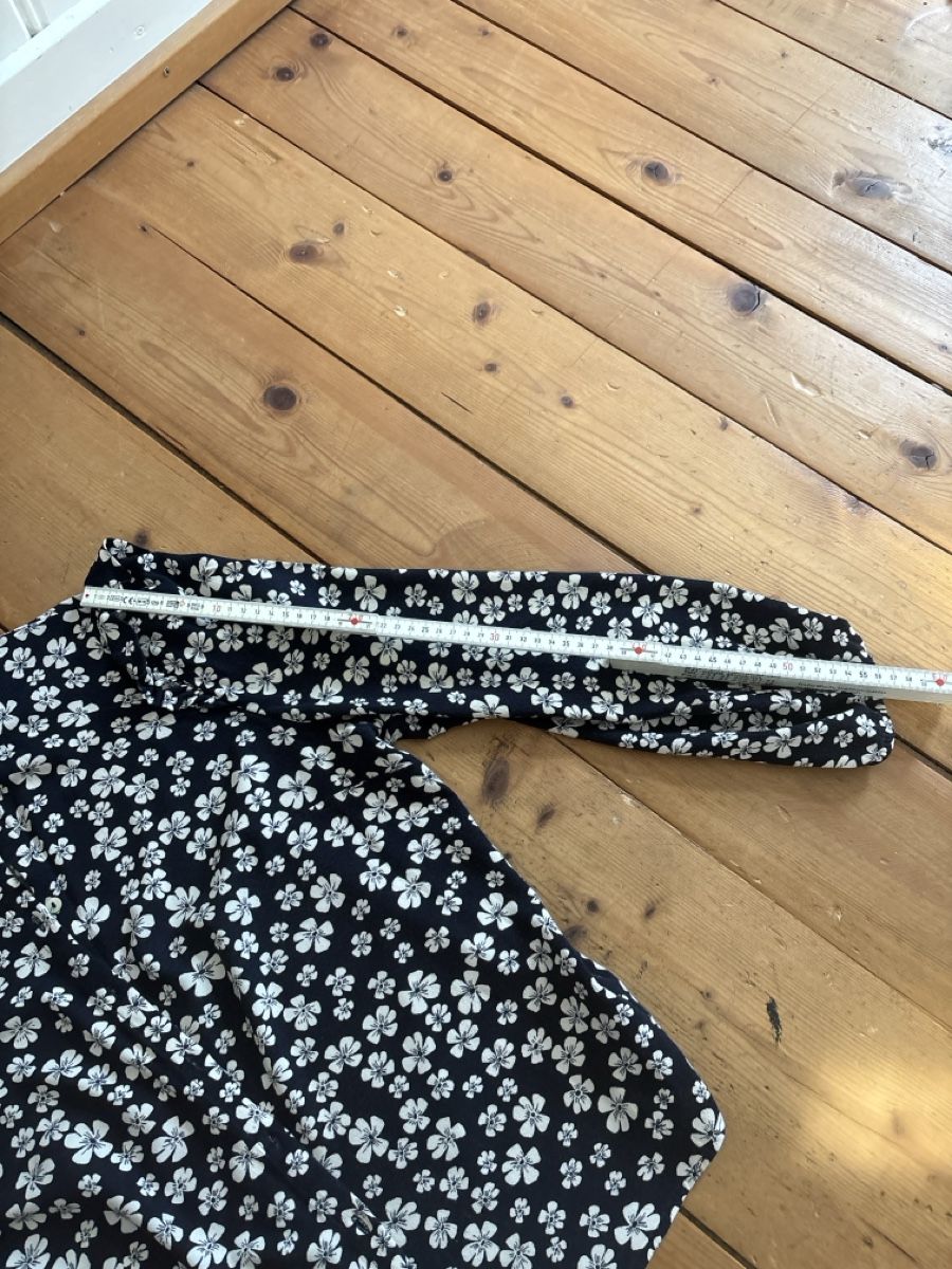 Camicette: Bluse mit Blumenmuster, Grösse 38 – Usato da Münchwilen TG venduto da BBJO 6