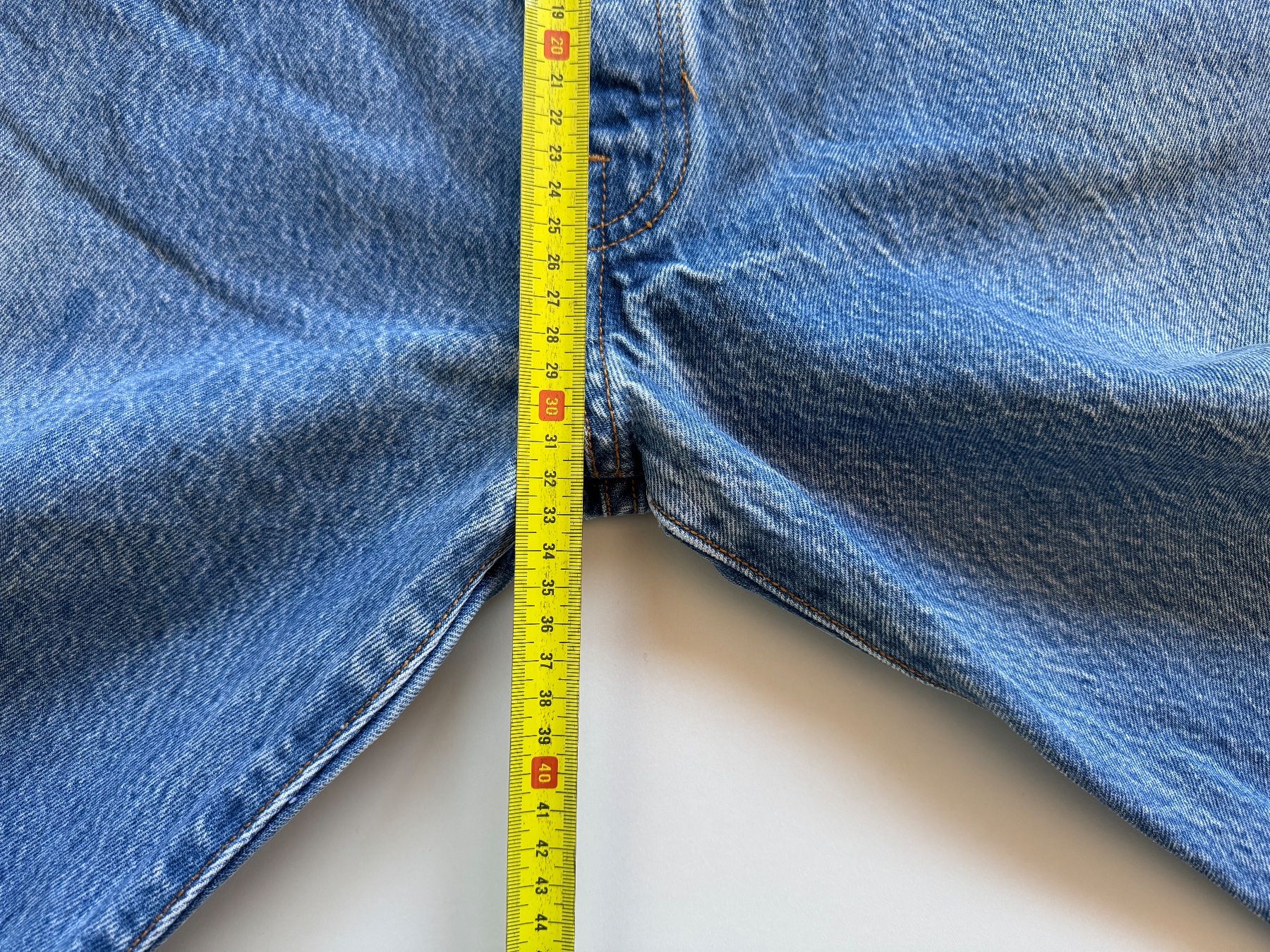 Levi's Jeans: Levis 501 denim  who worked W44 L32  with history from 2000 – Usato da Neuchâtel venduto da _Easy_to_Find_ 8