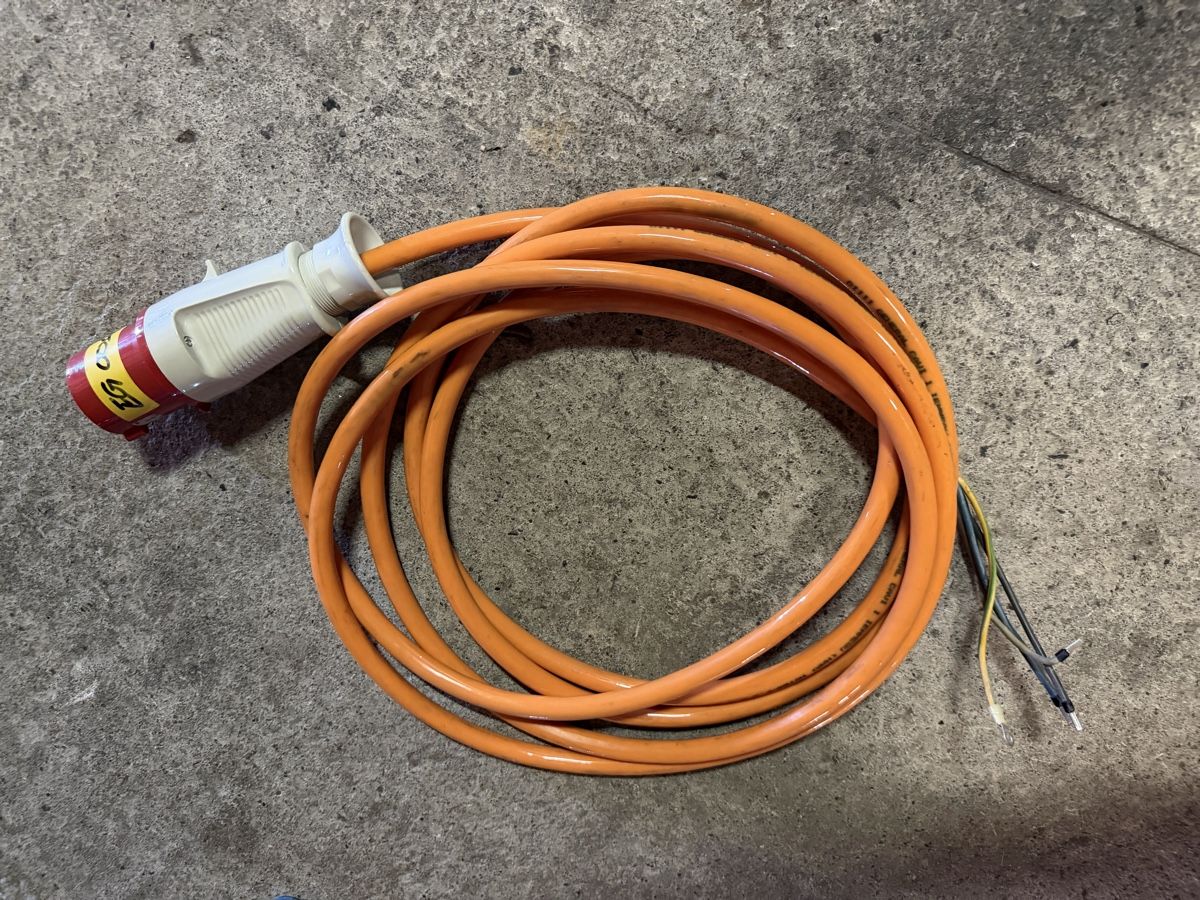 Kabel: 6m Stromanschlusskabel mit Stecker – Gebraucht aus Buonas von Topdown