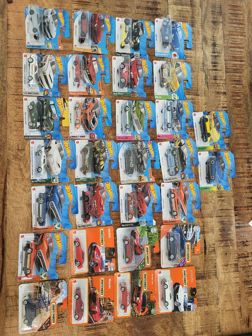 Hot Wheels Voitures modèles: Hot Wheels & Matchbox Sammlung  Neu Ovp – Neuf avec emballage d'origine à Jona par mjo_f5t2 2